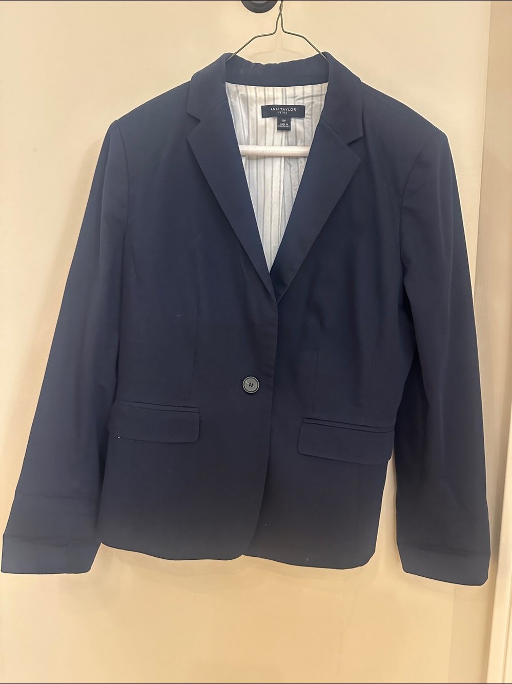 Ann Taylor Classic Navy Single-Button Blazer